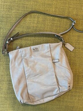 *Coach Leather Crossbody Shoulder Bag in Light Gray Isabelle